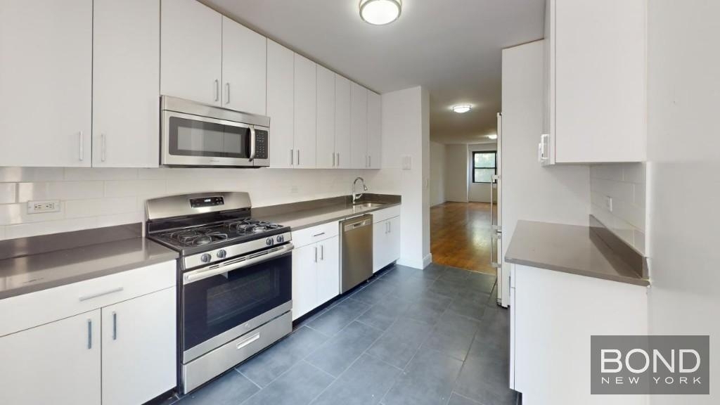 East 89th Street - Photo 3