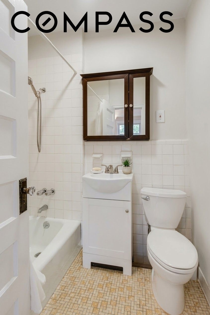 86th Street - Photo 6