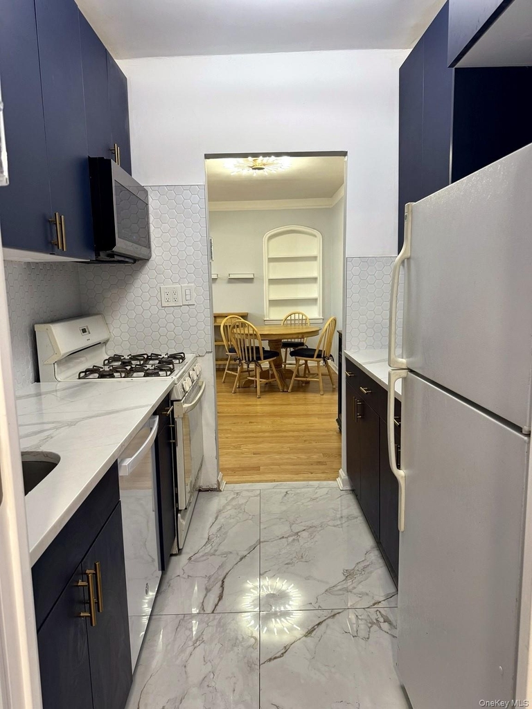 118-14 83rd Avenue - Photo 6