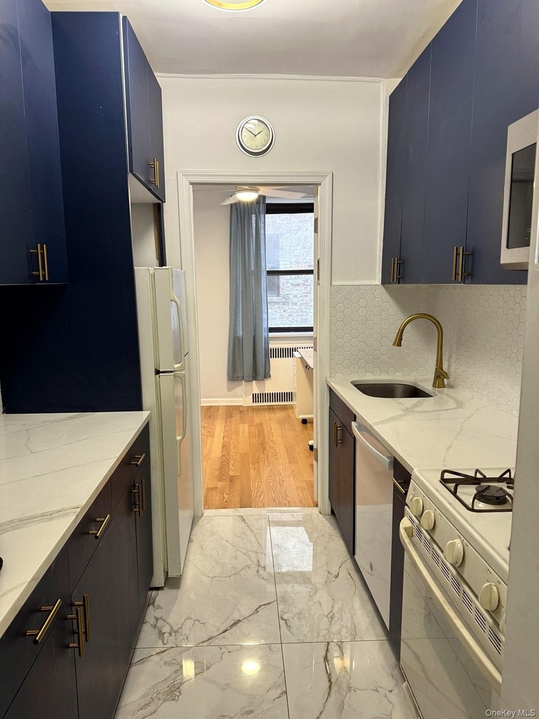 118-14 83rd Avenue - Photo 3