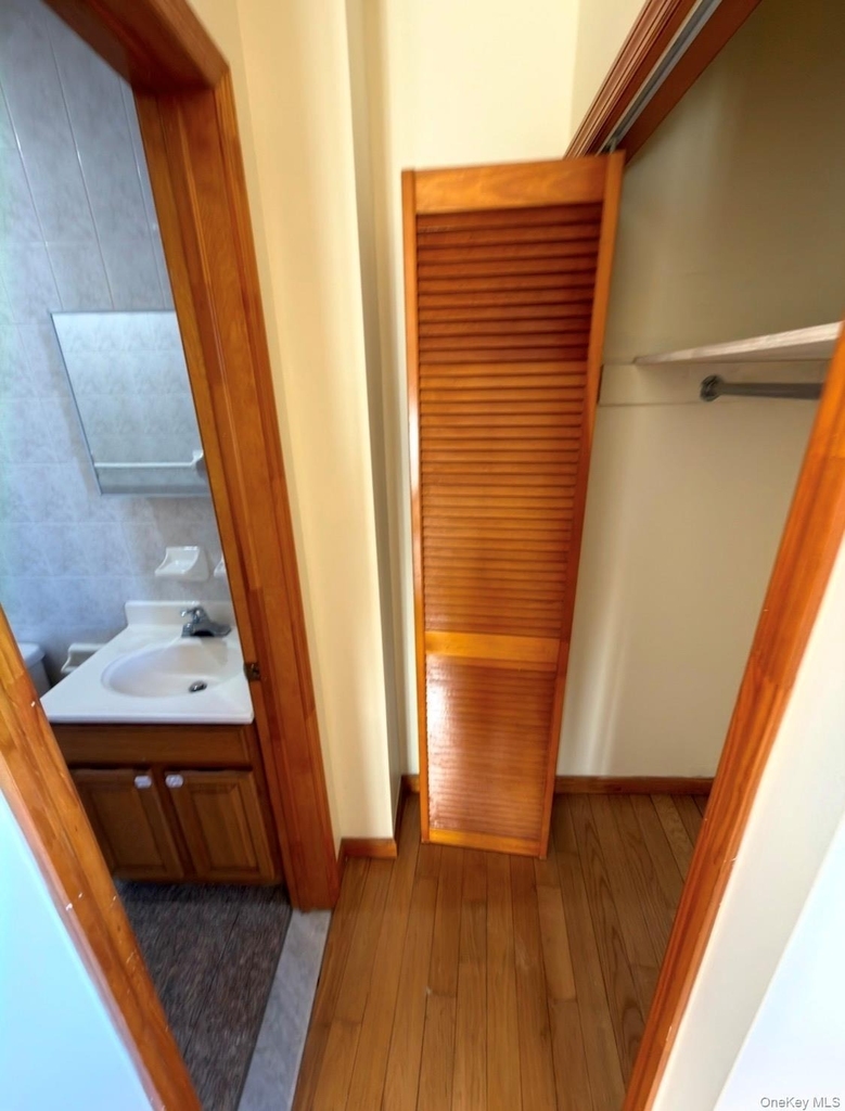 62-11 Woodside Avenue - Photo 36