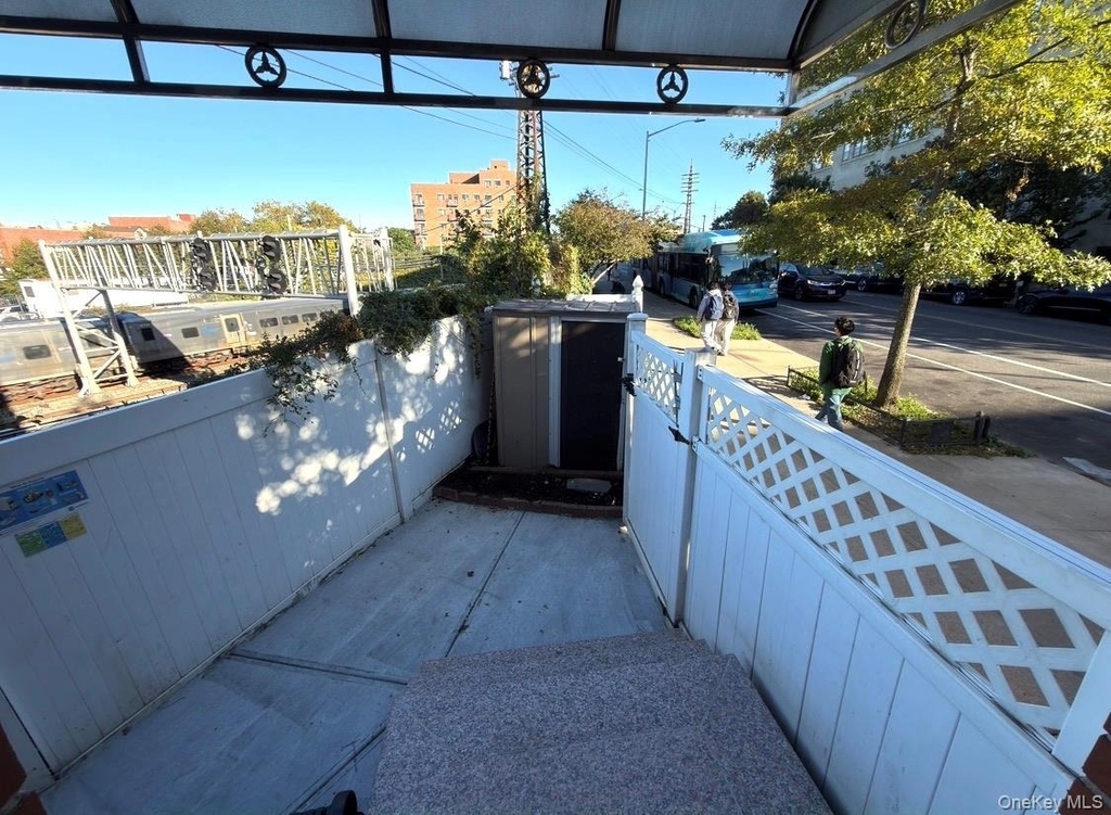 62-11 Woodside Avenue - Photo 45