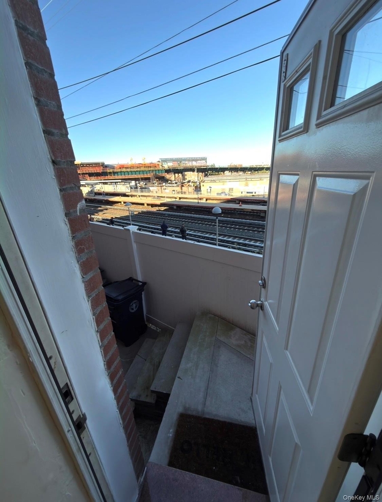 62-11 Woodside Avenue - Photo 14