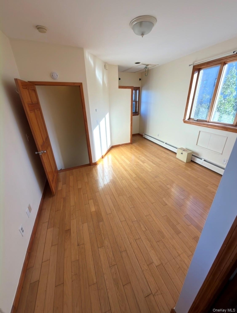 62-11 Woodside Avenue - Photo 37
