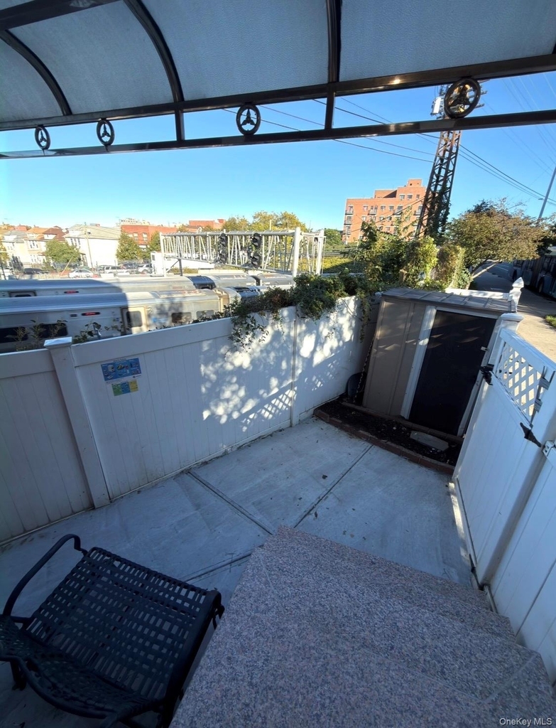 62-11 Woodside Avenue - Photo 8