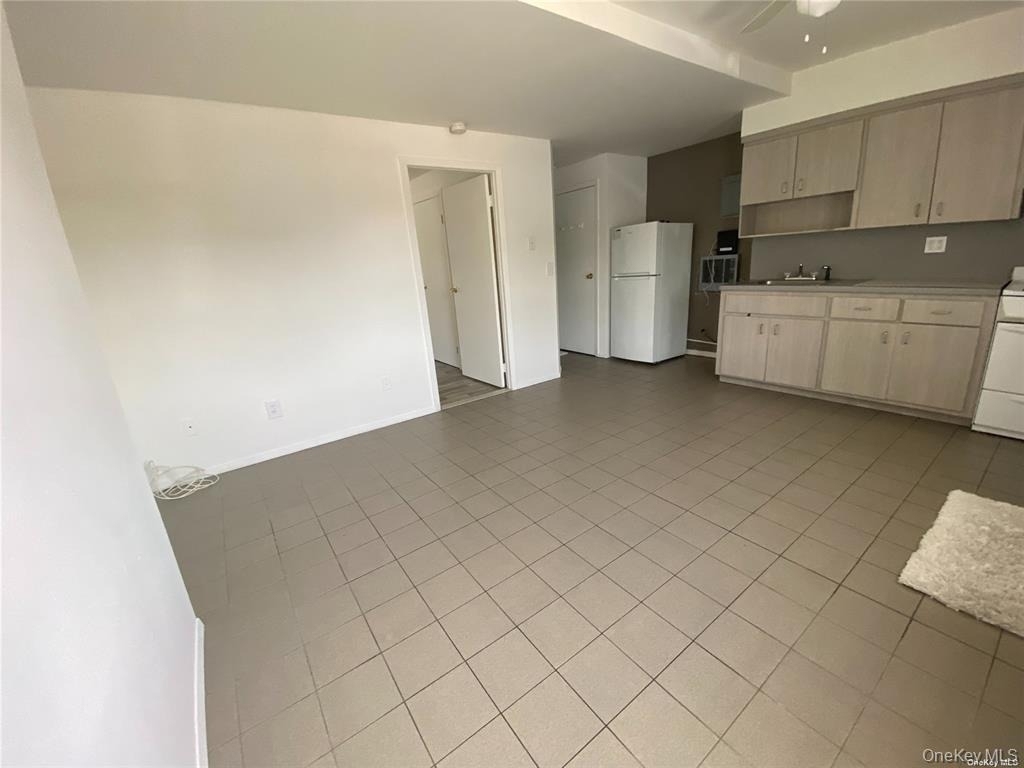355 Bayville Avenue - Photo 2