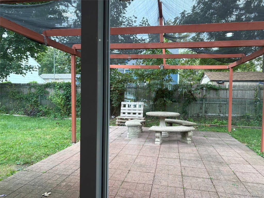 290 Leaf Avenue - Photo 6