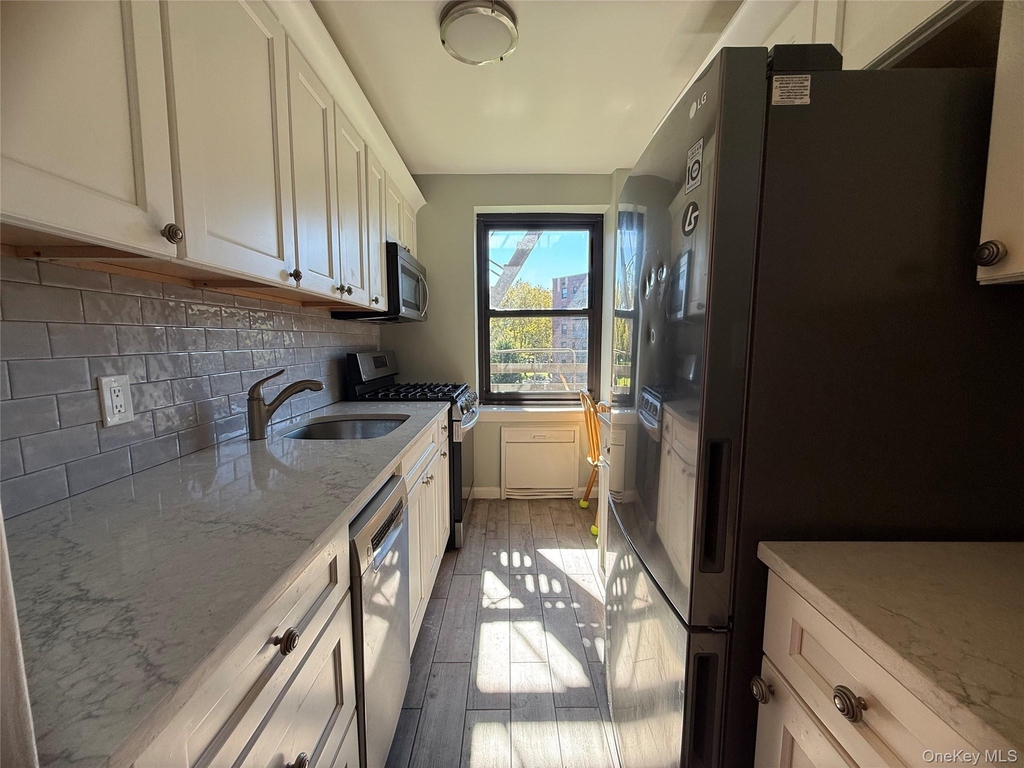 212-12 73rd Avenue - Photo 4