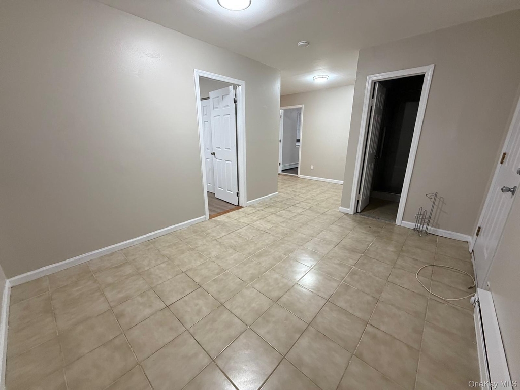 848 Sunrise Highway - Photo 7