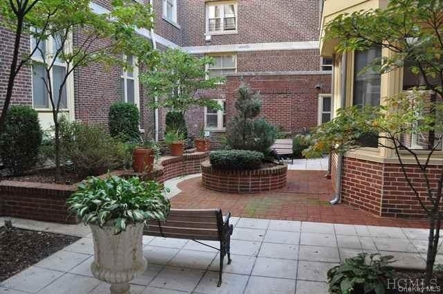 1250 North Avenue - Photo 16