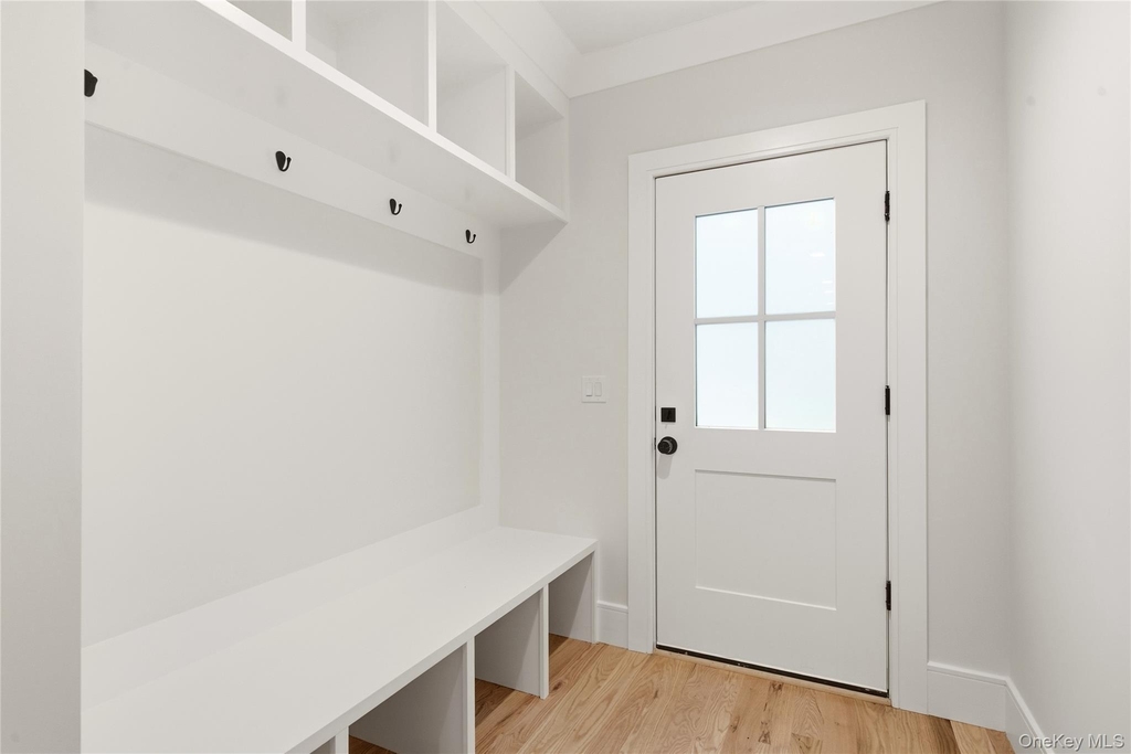 654 Caledonia Road - Photo 9