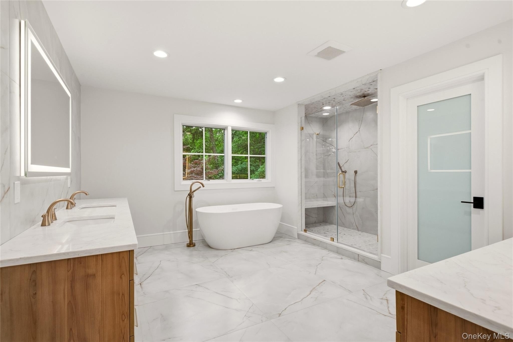 654 Caledonia Road - Photo 14