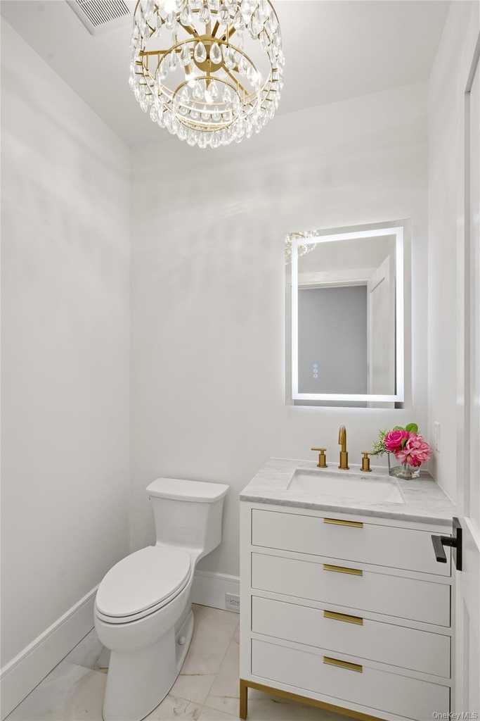 654 Caledonia Road - Photo 10