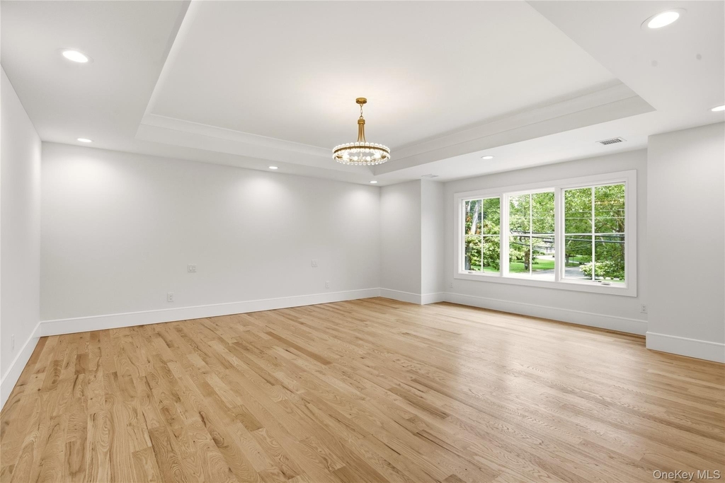 654 Caledonia Road - Photo 12