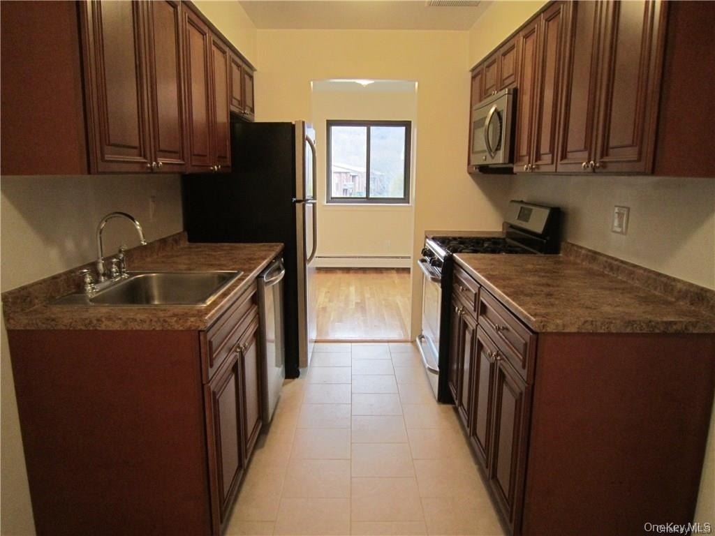 12 Charles Lane - Photo 2