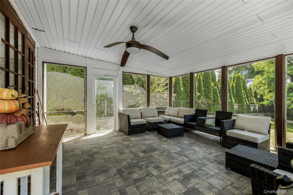 107 Hayward Street - Photo 13