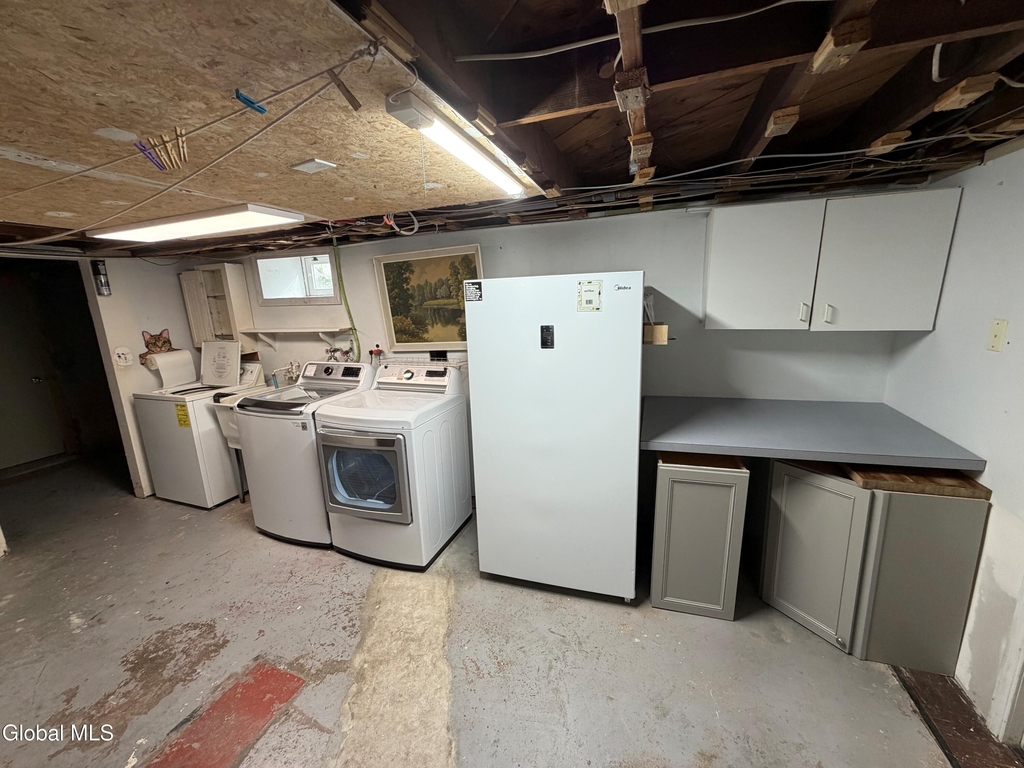 2204 Dean Street - Photo 23