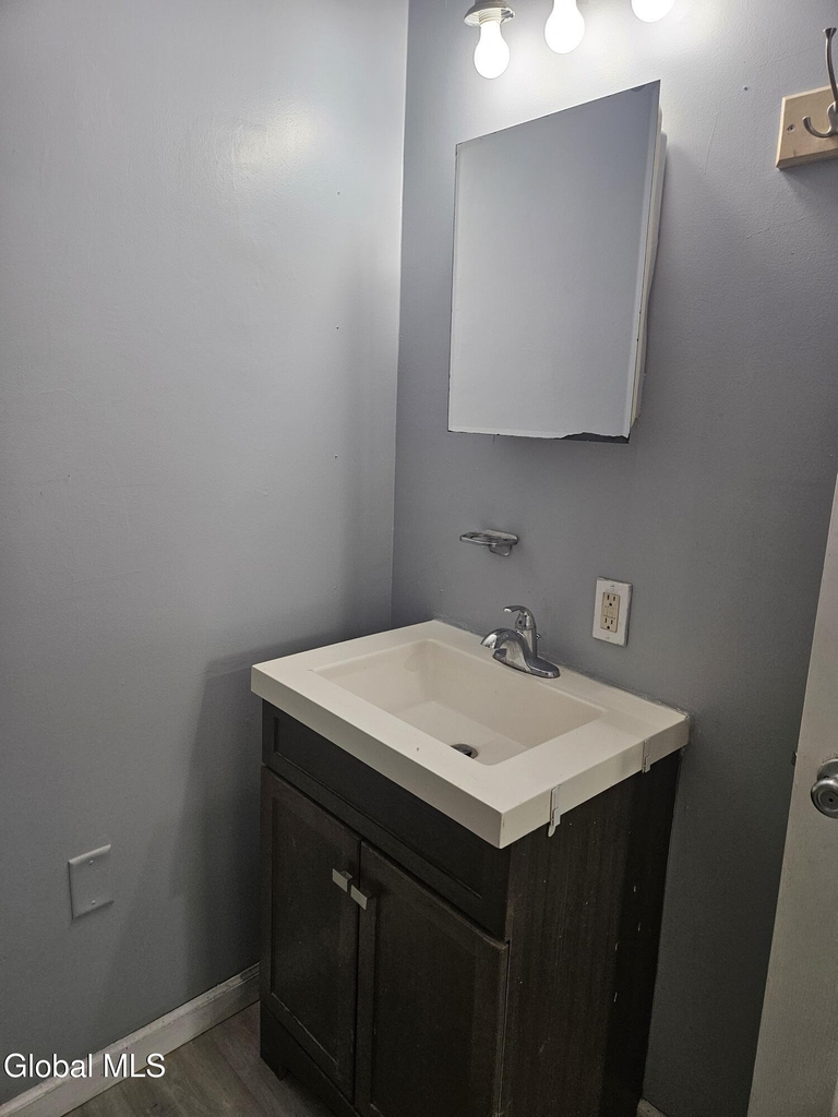 38 Main Street - Photo 5