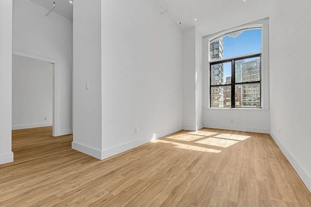 81 Willoughby Street - Photo 1