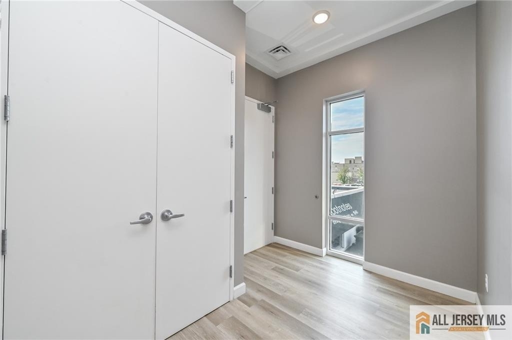 271 Millburn Avenue - Photo 10