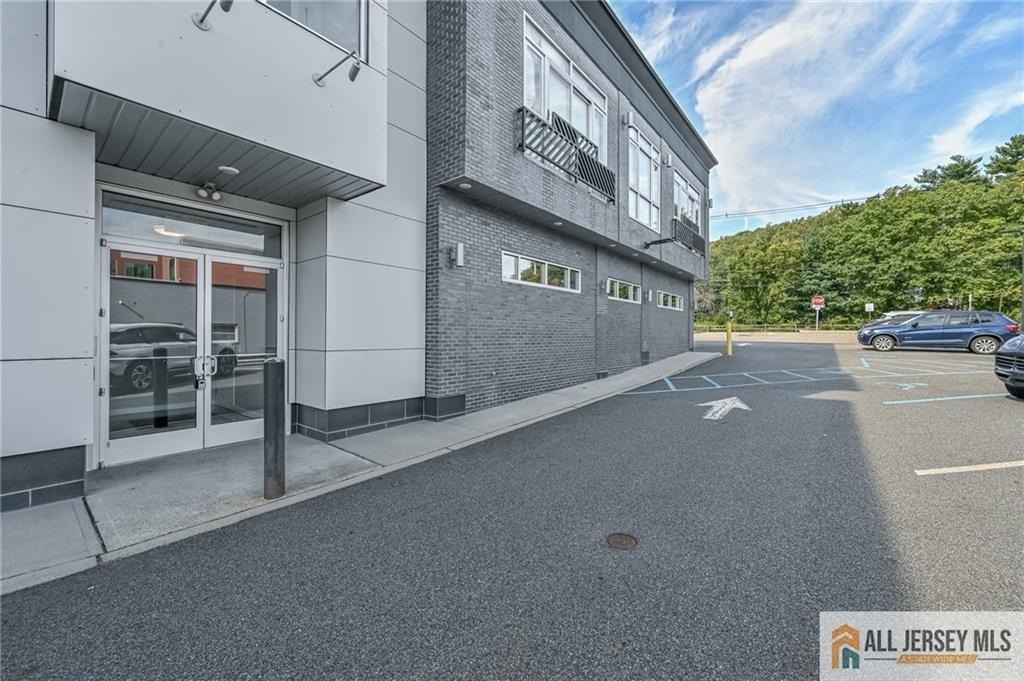 271 Millburn Avenue - Photo 20