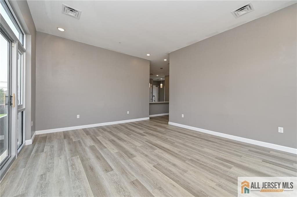 271 Millburn Avenue - Photo 7