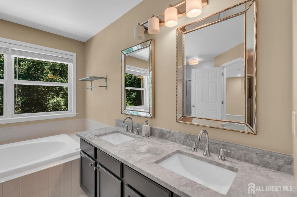 4 Scott Drive - Photo 18