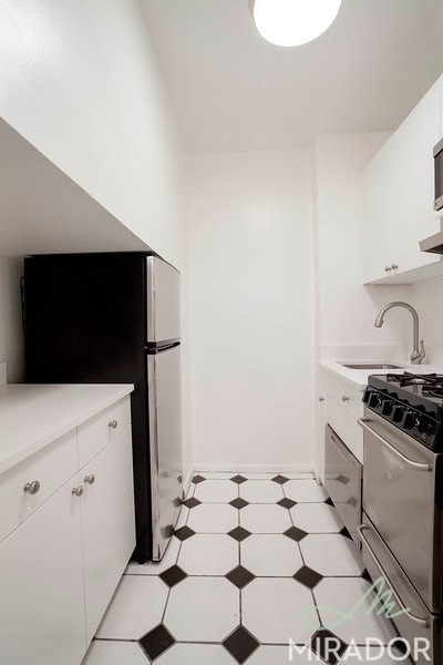 43 W 16th Street - Photo 2