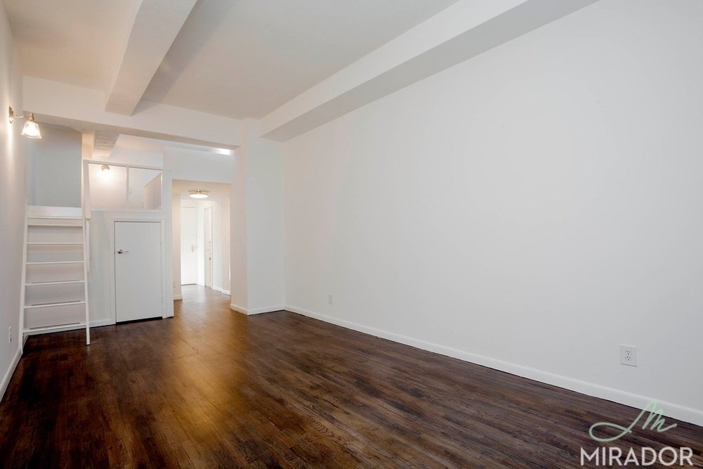 43 W 16th Street - Photo 1
