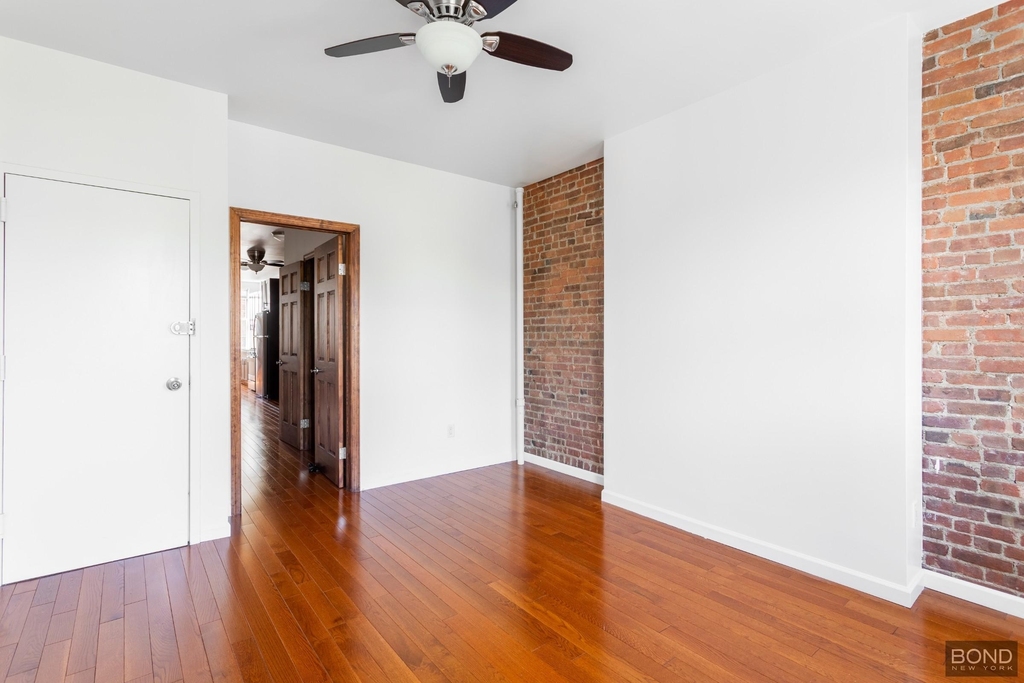 223 Franklin Street - Photo 3
