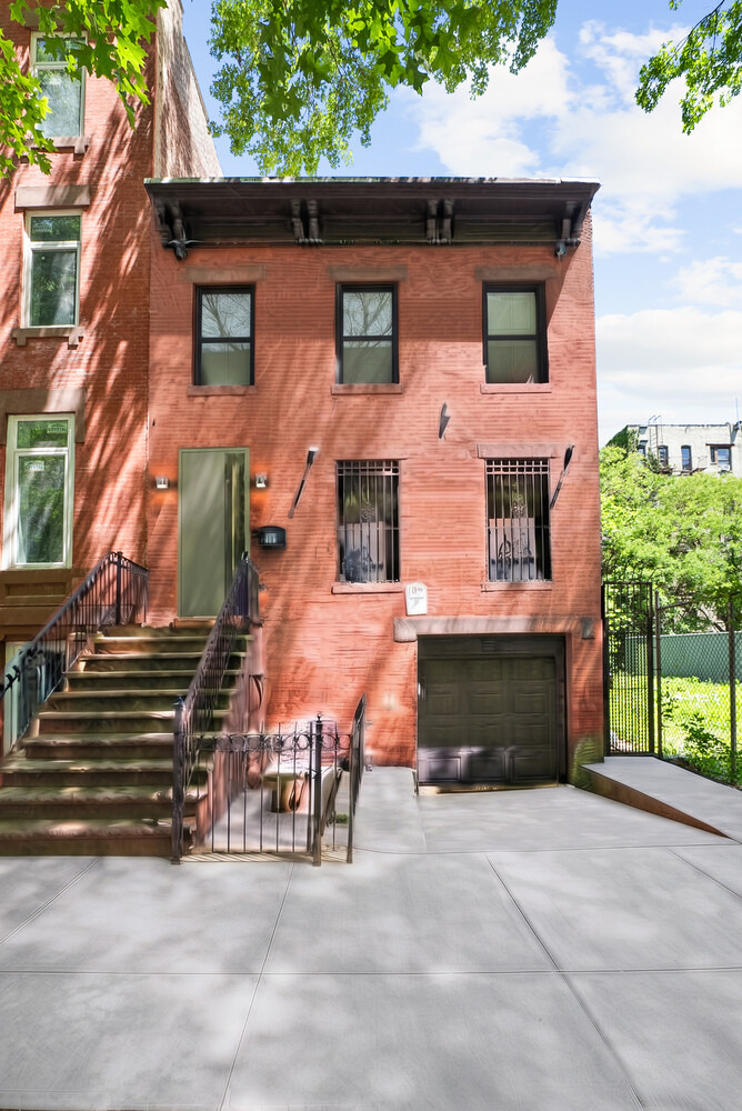 517 E 118th Street - Photo 13