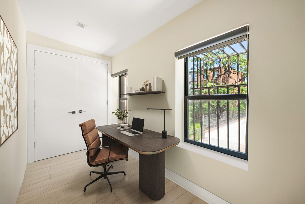 517 E 118th Street - Photo 8