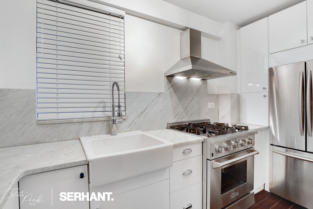 301 E 63rd Street - Photo 5
