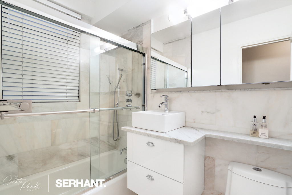 301 E 63rd Street - Photo 6