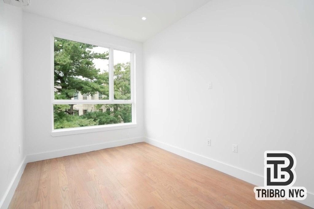 1493 Dekalb Avenue - Photo 4
