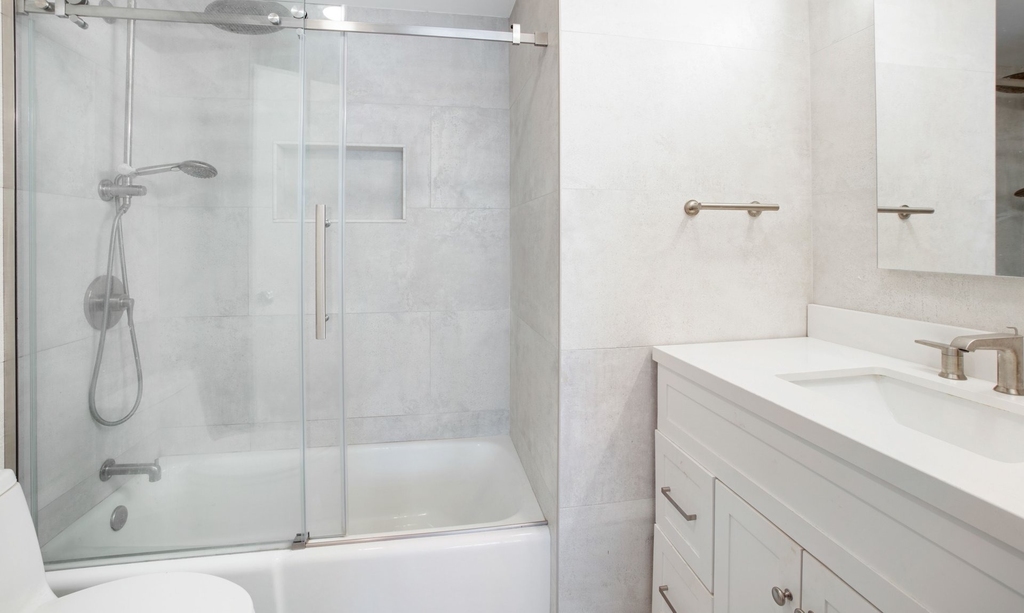 400 E 70th Street - Photo 5