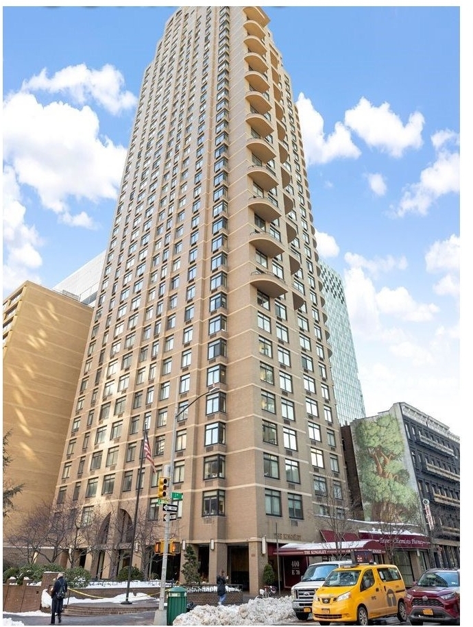 400 E 70th Street - Photo 9