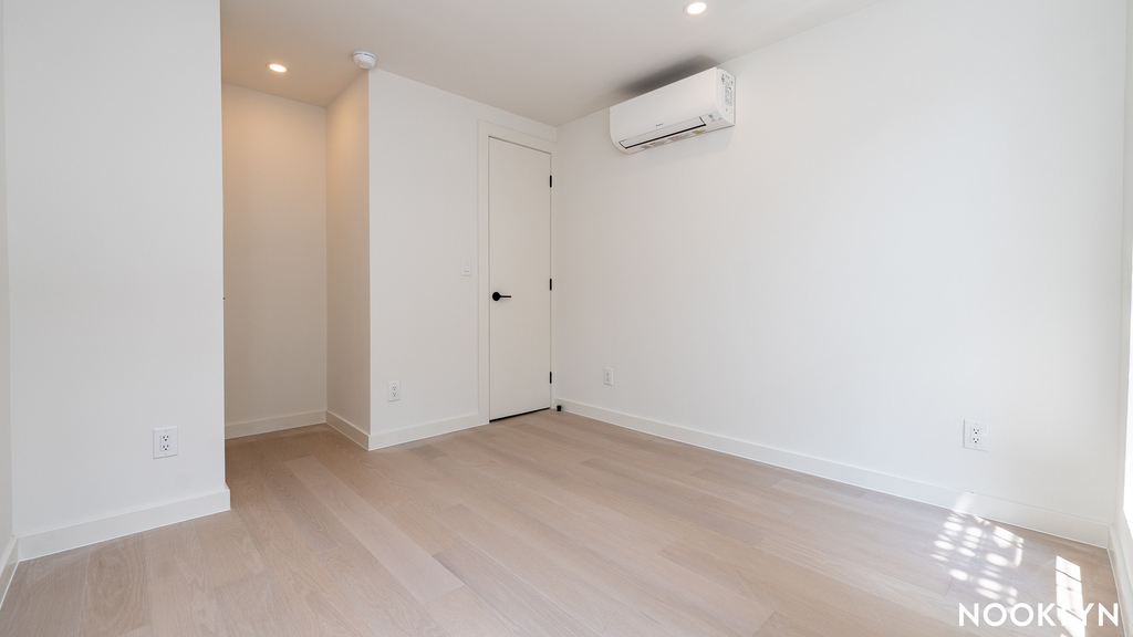 159 Havemeyer St - Photo 17