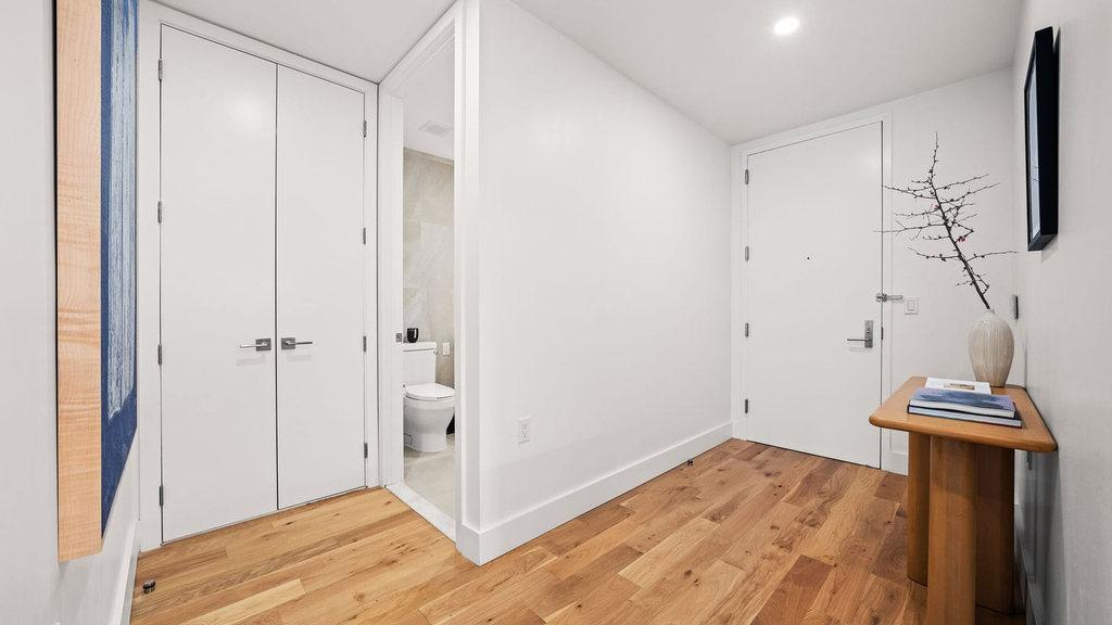 597 Grand St - Photo 17