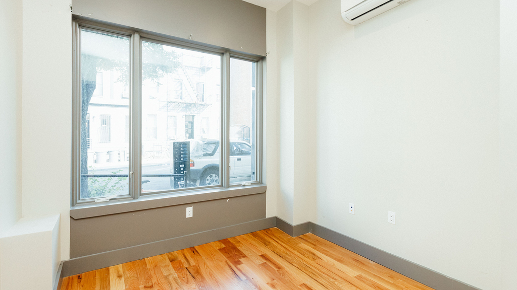 337 Melrose St - Photo 10