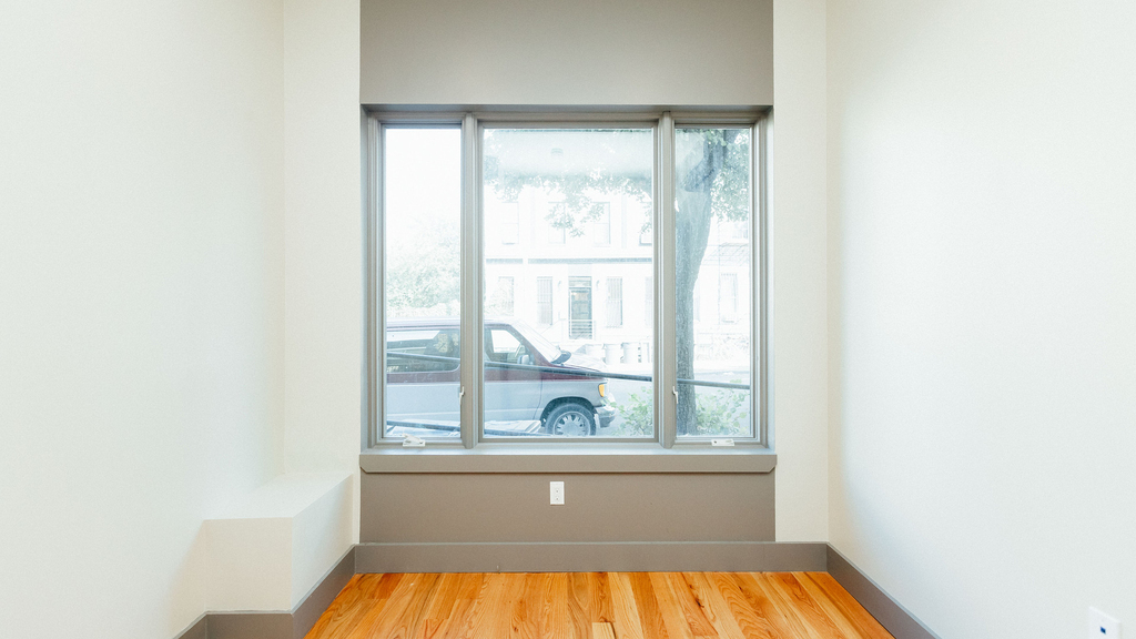 337 Melrose St - Photo 1