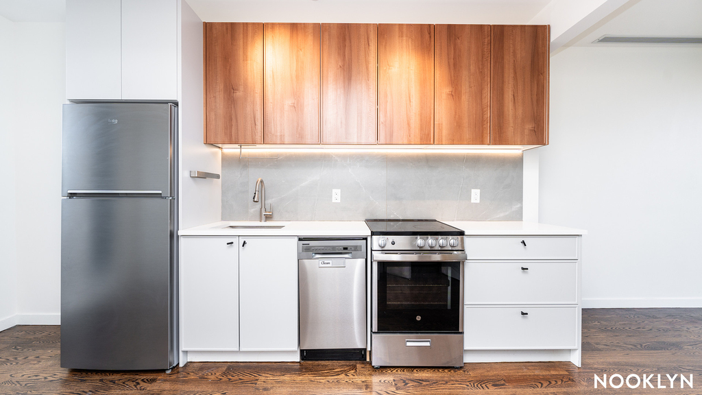 179 N 7th St - Photo 3