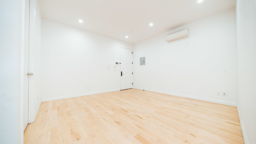 314 Evergreen Ave - Photo 1