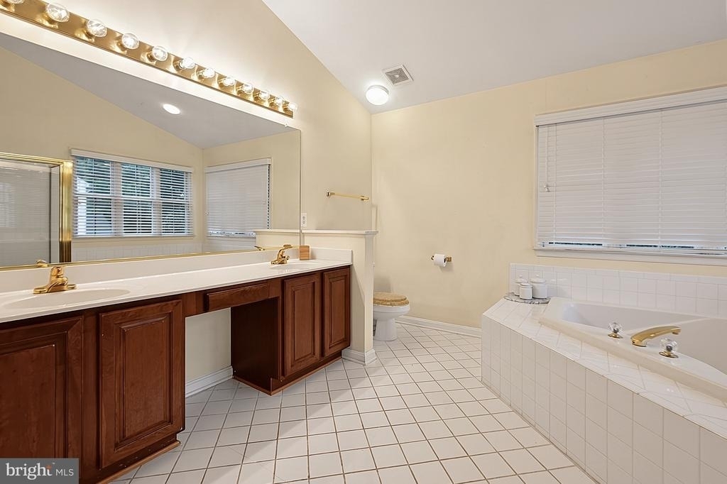 17968 Swans Creek Lane - Photo 40
