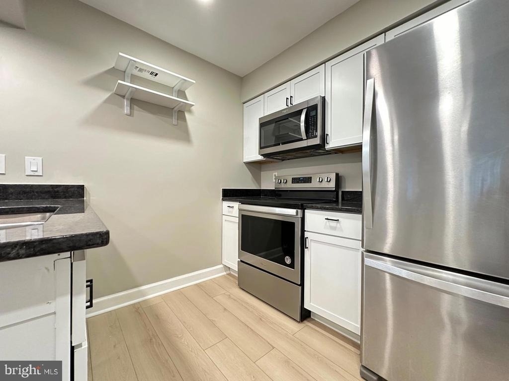 12103 Salemtown Drive - Photo 6