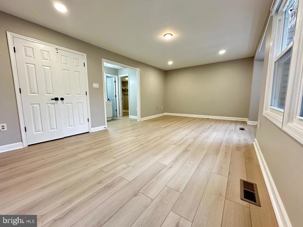 12103 Salemtown Drive - Photo 14