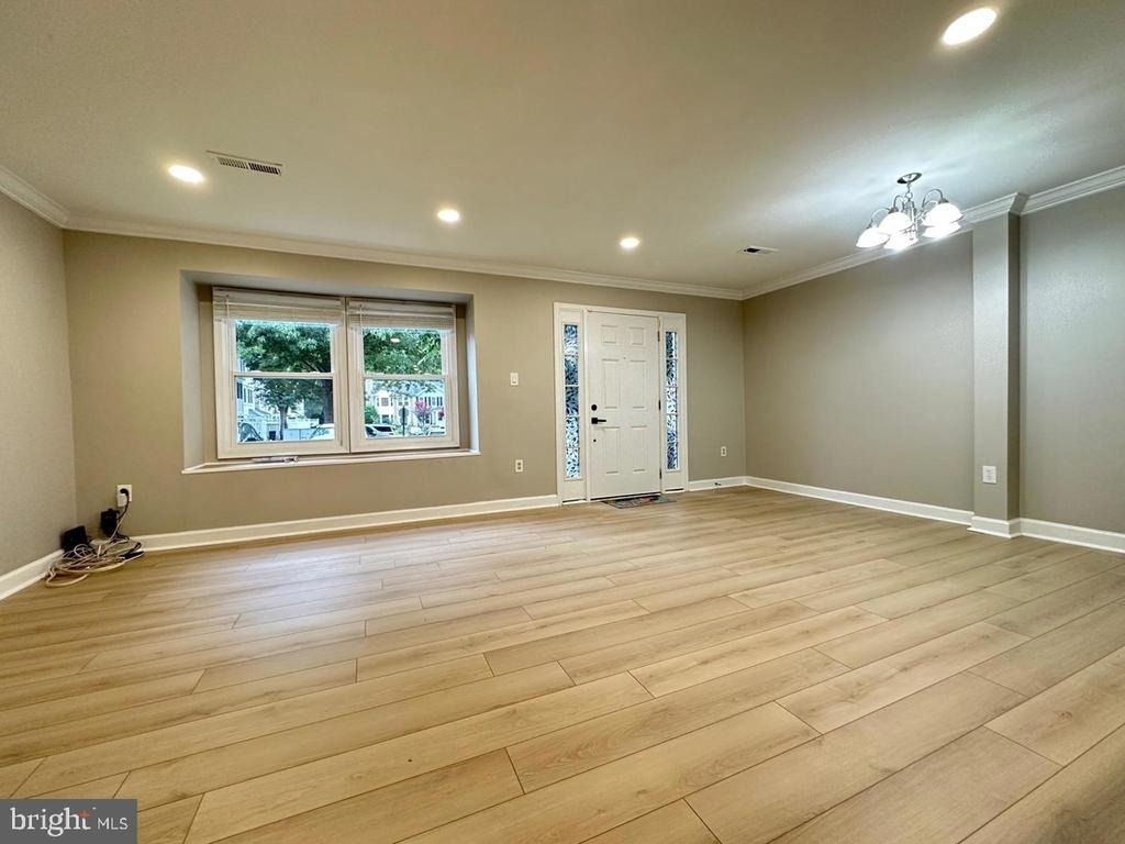 12103 Salemtown Drive - Photo 5