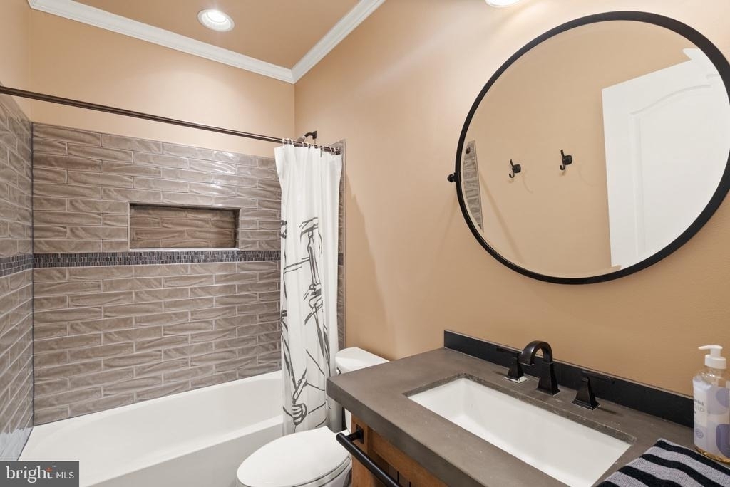 43941 Riverpoint Drive - Photo 71