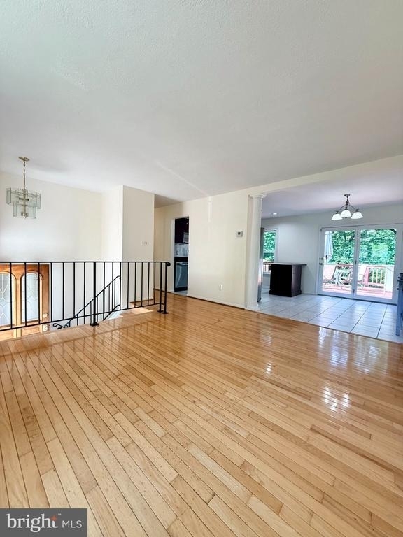 7700 Newington Forest Avenue - Photo 8