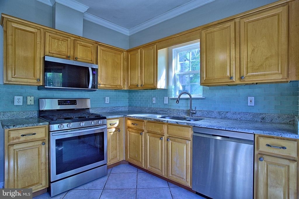 4139 Fountainside Lane - Photo 7